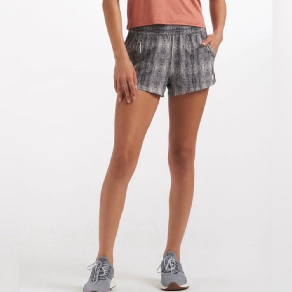 Vuori Women's Dune Shorts‎ Snake Print XXS VW367